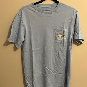 Vineyard Vines tshirt